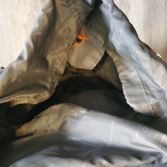 REI Comet Backpacking Hiking Backpack Torso Adjust 37L Hydration Compatible EUC - Picture 5 of 6